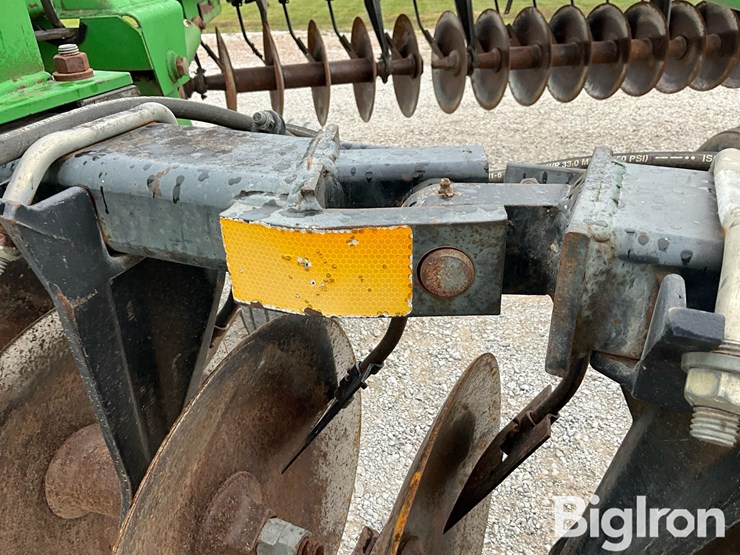 john-deere-630-image-11