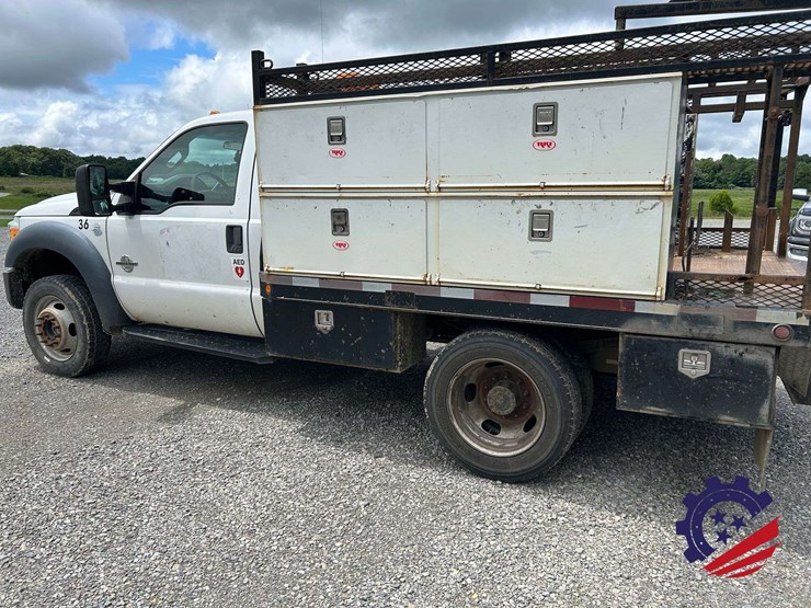 2015-ford-f550-image-2