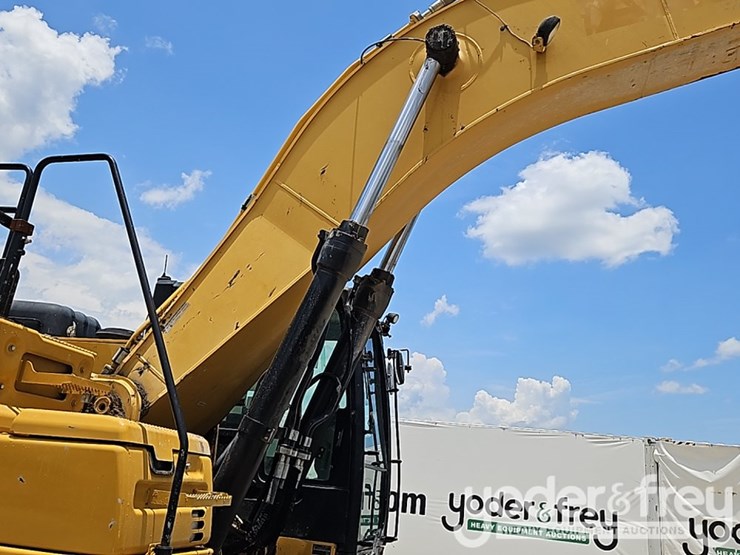 2015-caterpillar-336fl-image-13