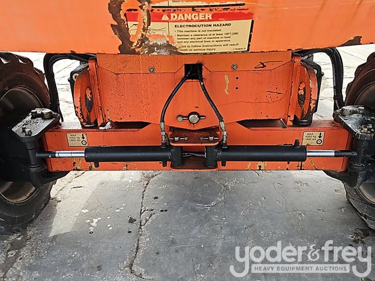 2016-jlg-600s-image-18