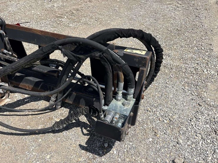 caterpillar-pc206-asphalt-planer-attachment-image-4
