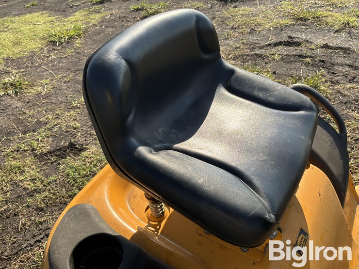 cub-cadet-gt1554-image-16