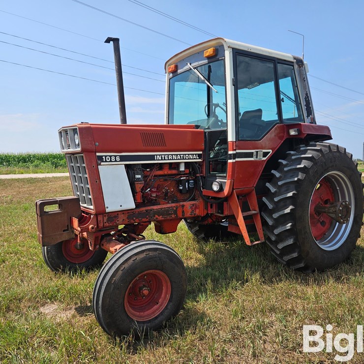 1973 INTERNATIONAL 1086