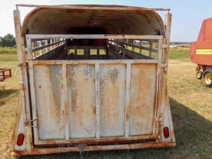 20'x6'-gooseneck-stock-trailer,-covered-image-7