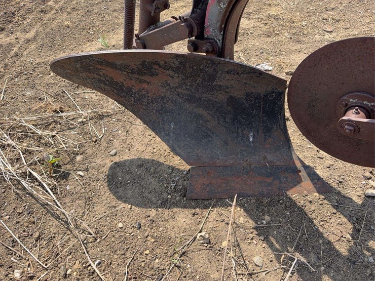 mccormick-deering-four-bottom-pull-tyle-mold-board-plow-image-24