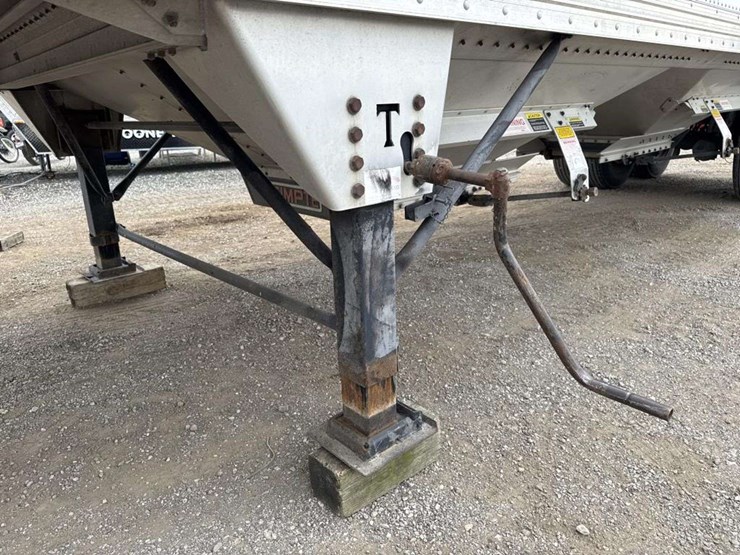 2011-timpte-grain-trailer-image-10
