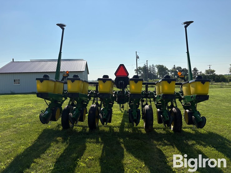 john-deere-7200-image-6