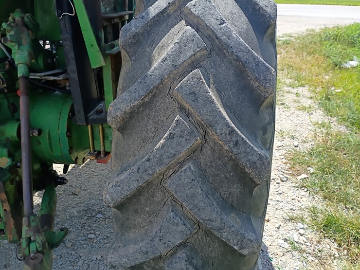 john-deere-2940-image-69