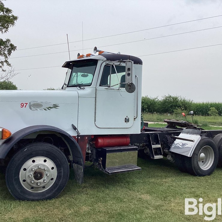1997 PETERBILT 379