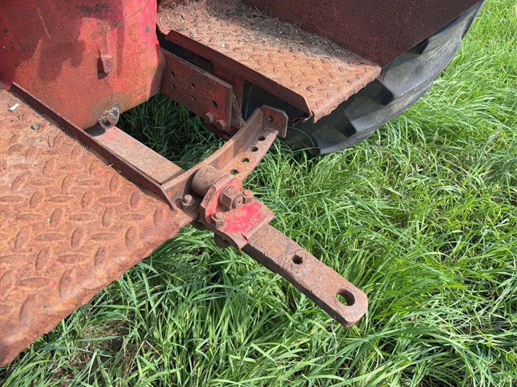 massey-ferguson-44-image-40