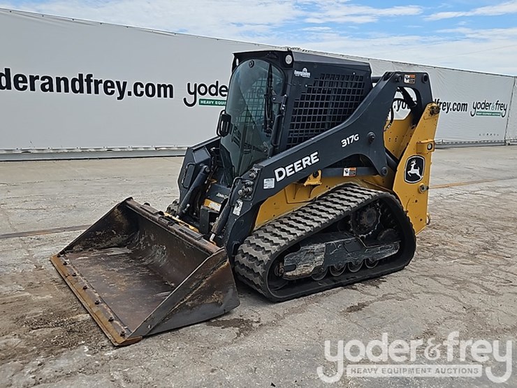 2022-deere-317g-image-1