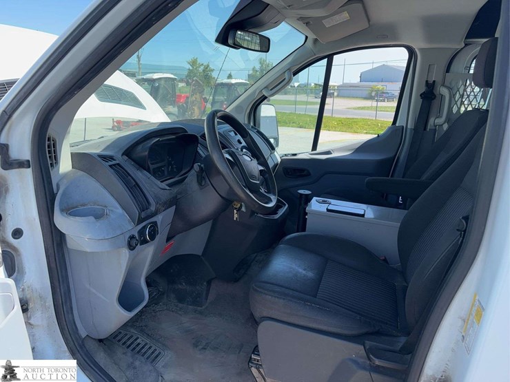 2016-ford-transit-image-11