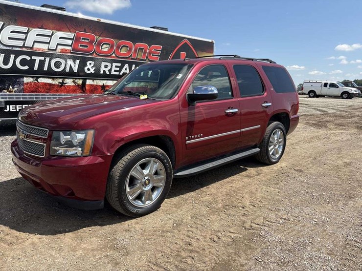 2009-chevrolet-tahoe-ltz-image-1