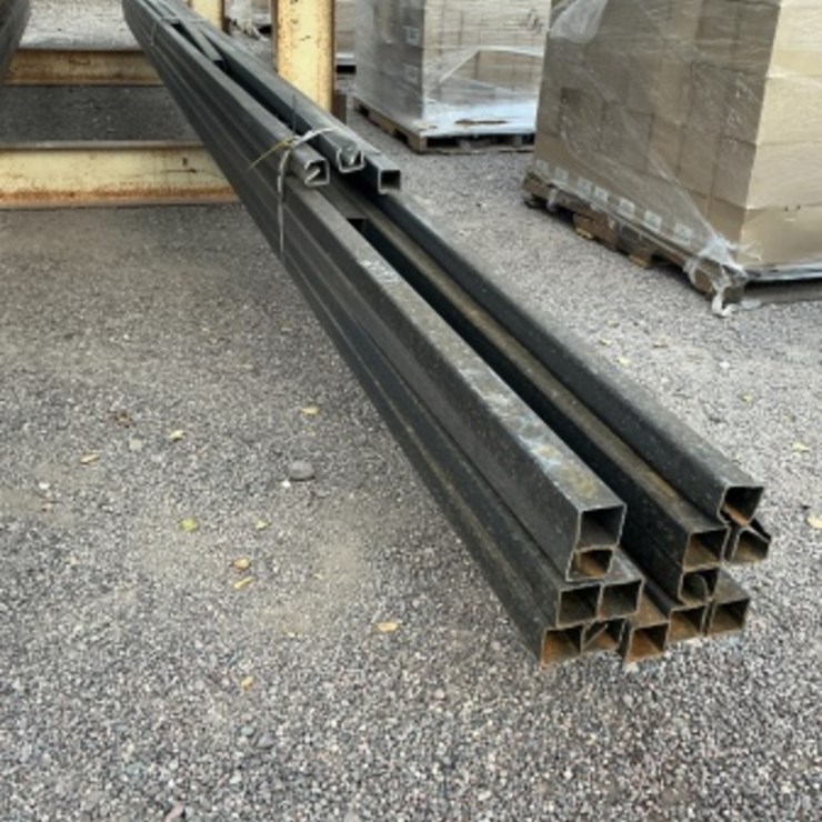 BUNDLE OF ASST 2IN SQUARE TUBING