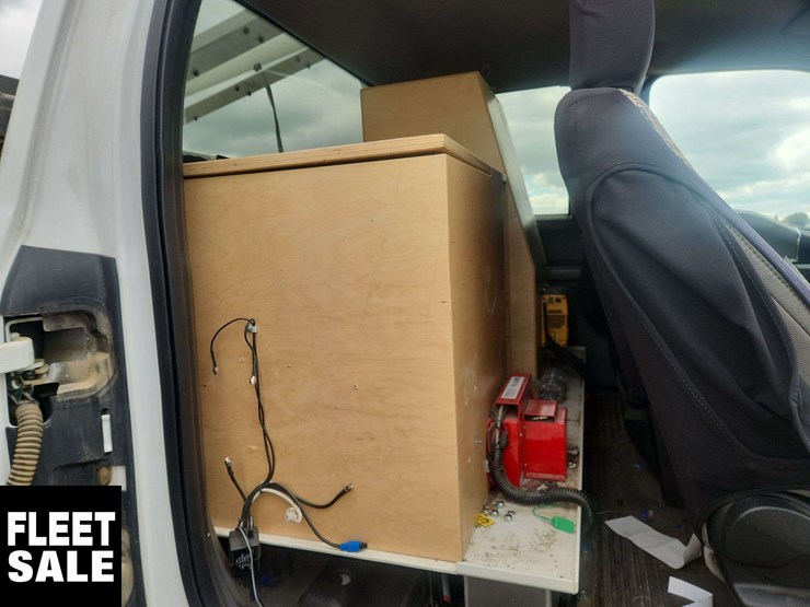 2019-ford-f350-image-18