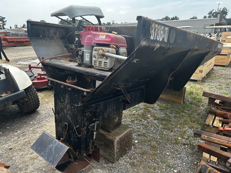 #1609-•-warren-sand-spreader-with-honda-gxv-340-motor-image-8