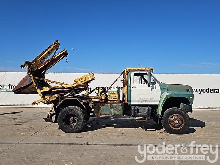 1987-ford-f700-image-6