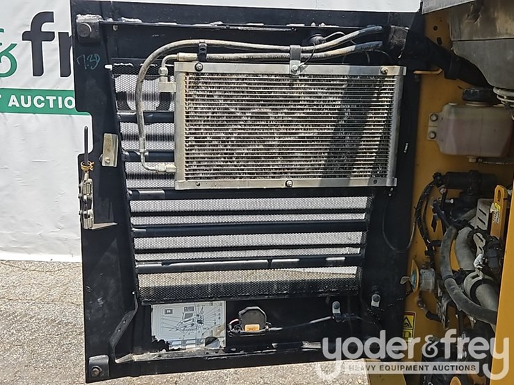 2019-caterpillar-289d3-image-22