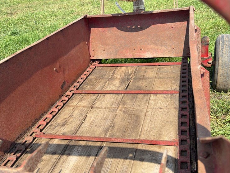international-harvester-horse-drawn-manure-spreader-image-29