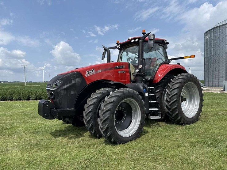 2021-case-ih-340-image-1