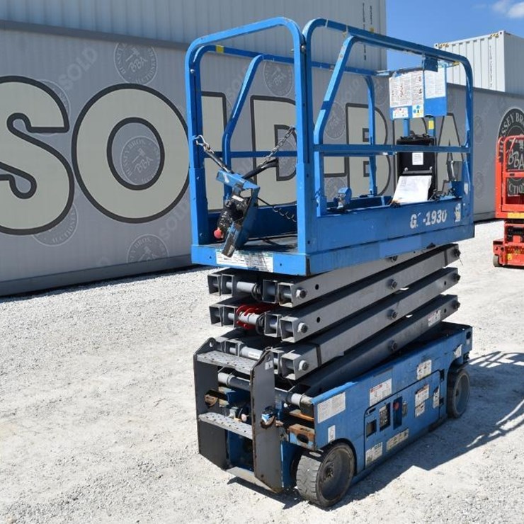 2018 GENIE GS1930