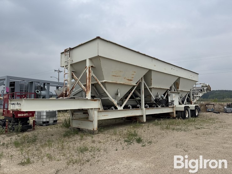 2000-homemade-3-feed-bin-on-t/a-carrier-image-1