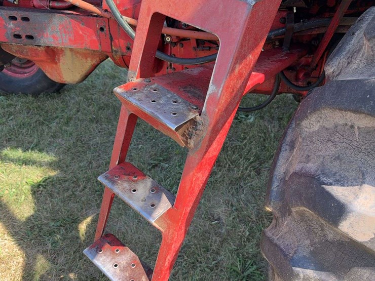 farmall-856-diesel-image-46