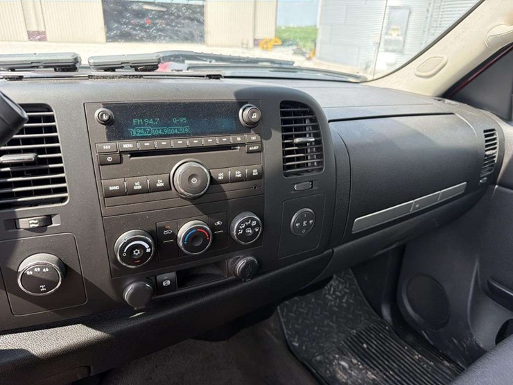 2013-chevrolet-3500-image-20