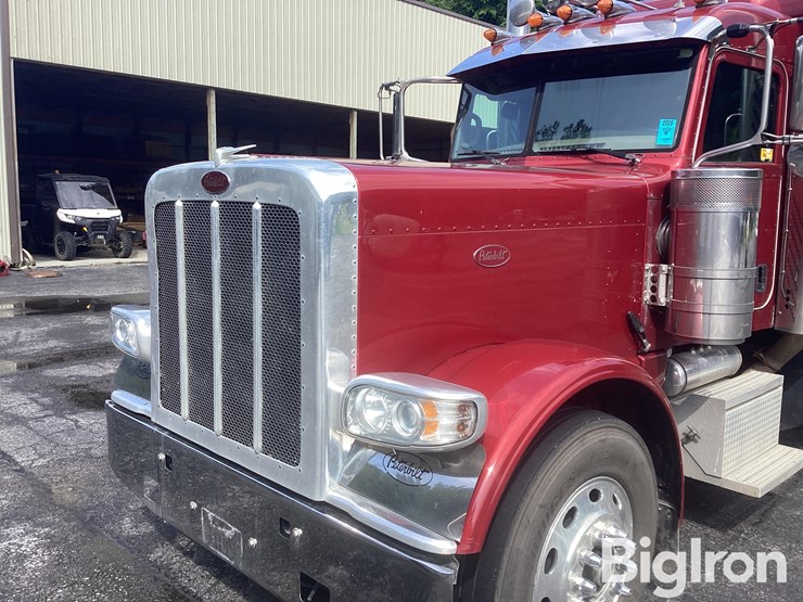 2014-peterbilt-389-image-9