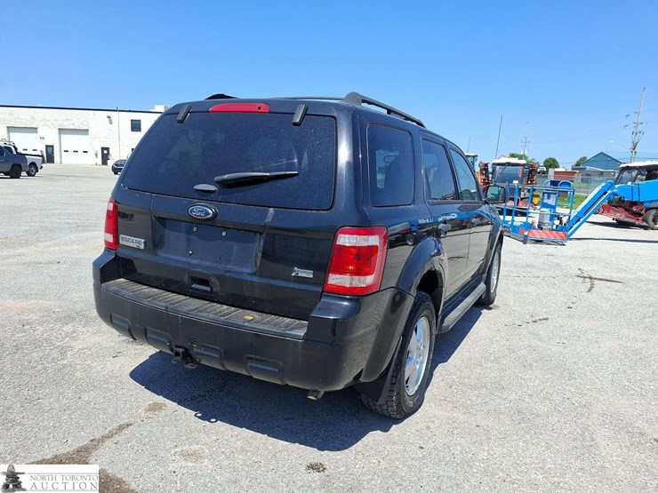 2012-ford-escape-image-5