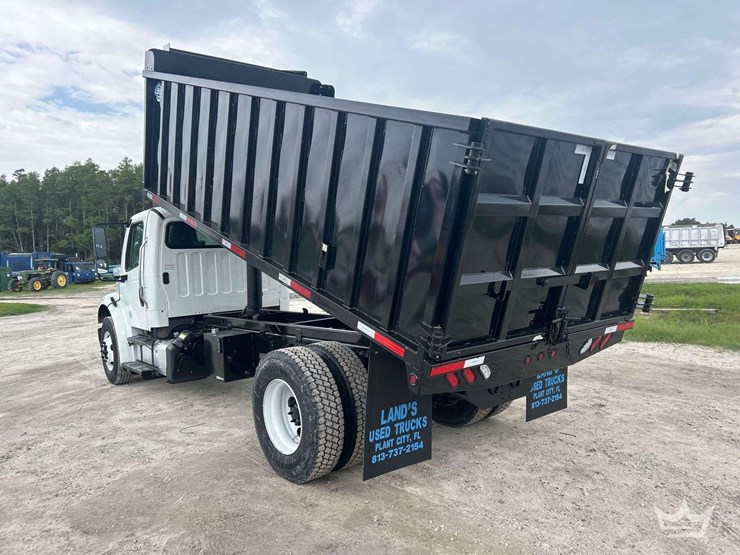 2021-freightliner-m2-106-image-4