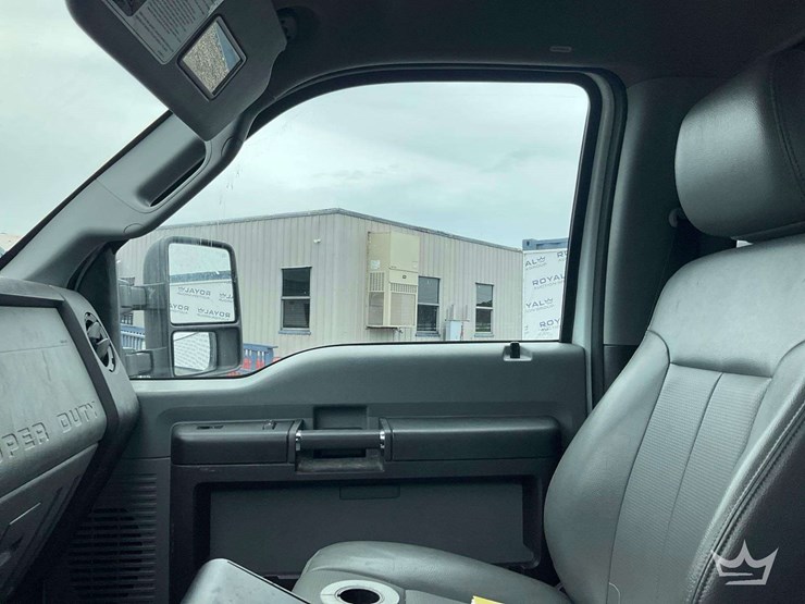 2012-ford-f550-image-17