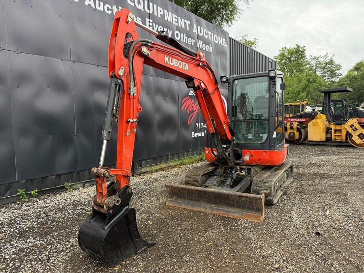 2020-kubota-kx040-4-image-7