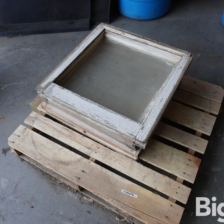 24"x24" Windows W/Glass