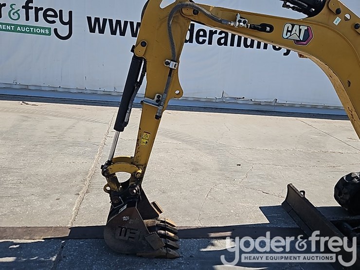 2023-caterpillar-301.7cr-image-16