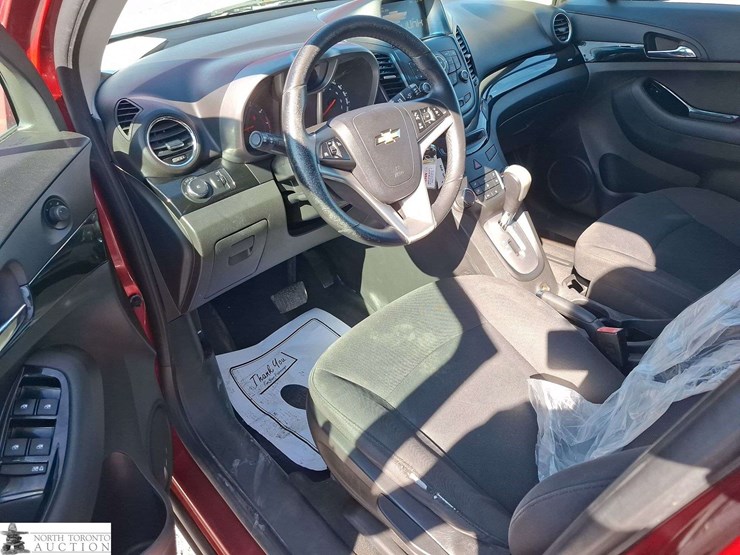 2014-chevrolet-orlando-4x2-1lt-4dr-suv-image-10