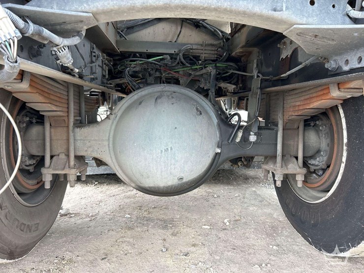 2019-freightliner-m2-106-image-56