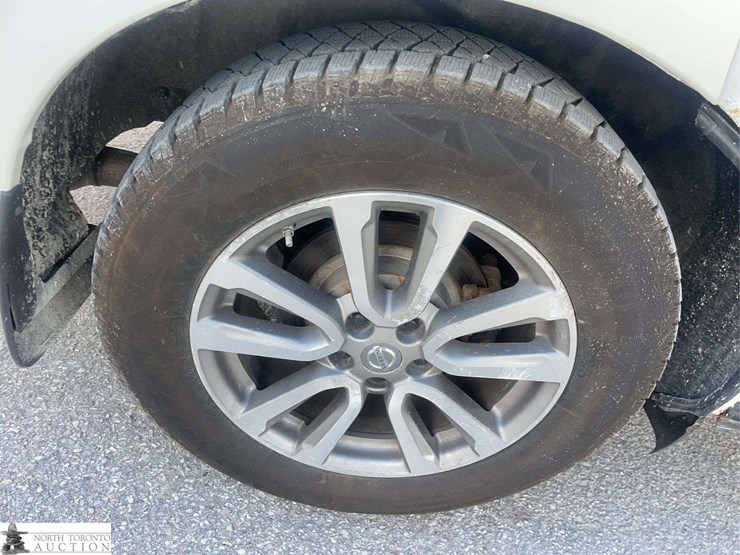 2015-nissan-pathfinder-image-22