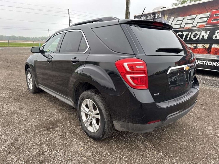 2016-chevrolet-equinox-image-2