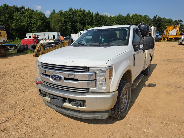2018-ford-f250-image-1