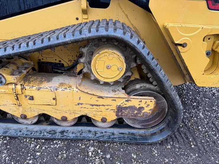 2023-caterpillar-259d3-image-19