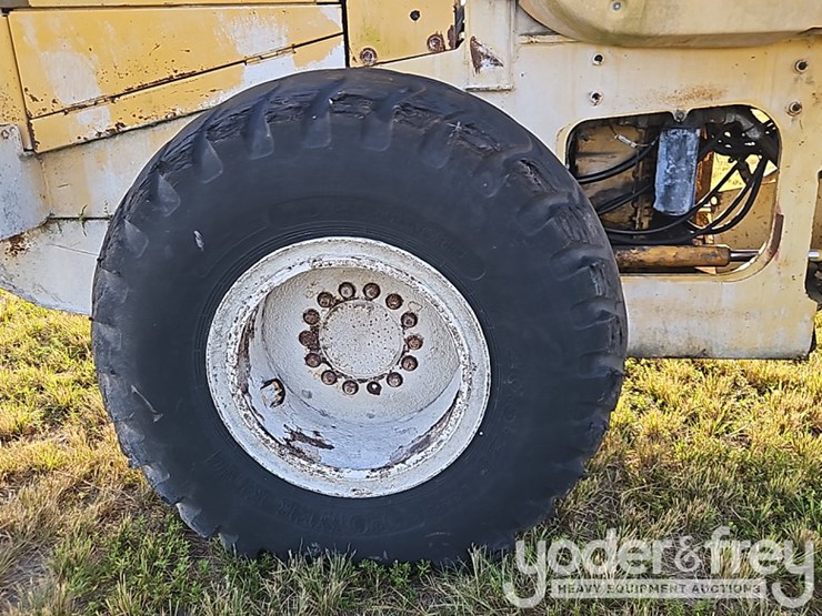 deere-624h-image-7