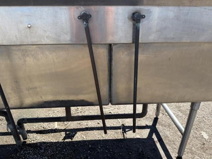 stainless-steel-3-bay-sink-image-6