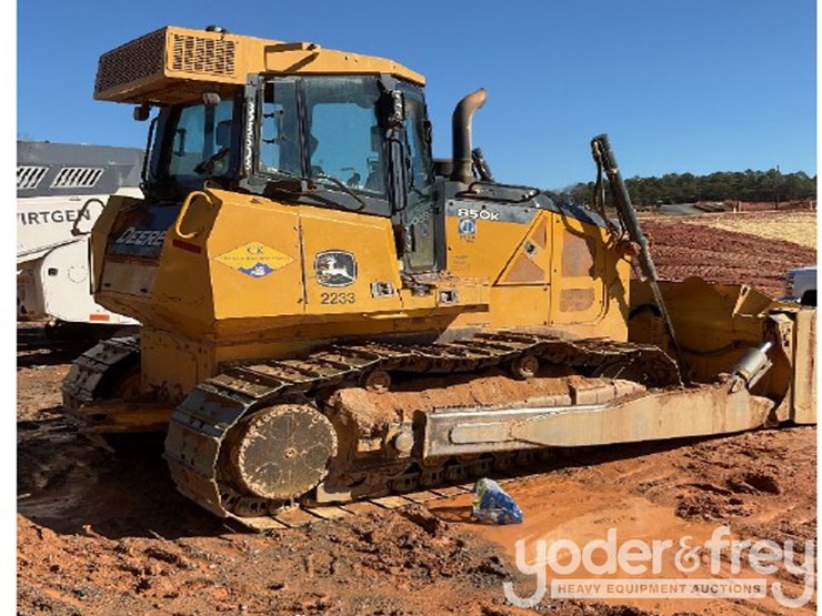 2018-deere-850k-lgp-image-2