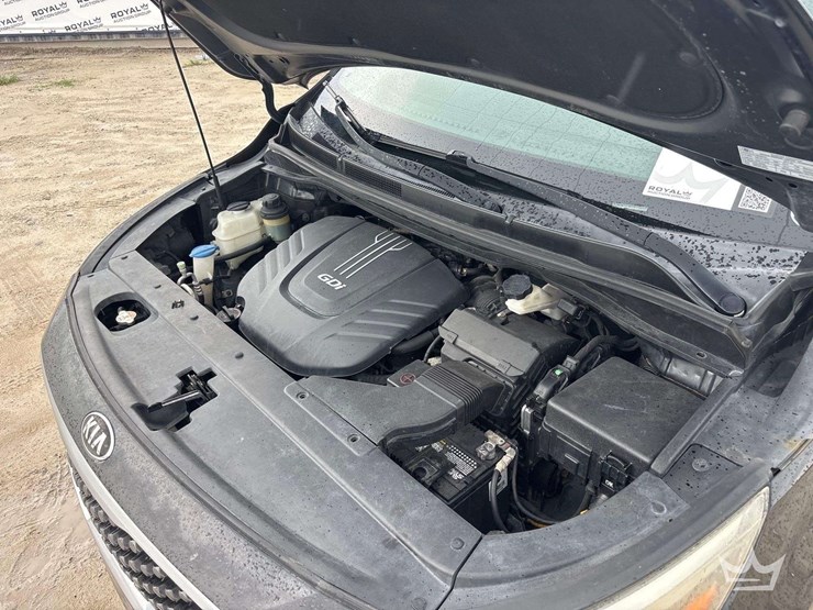 2017-kia-sedona-image-10
