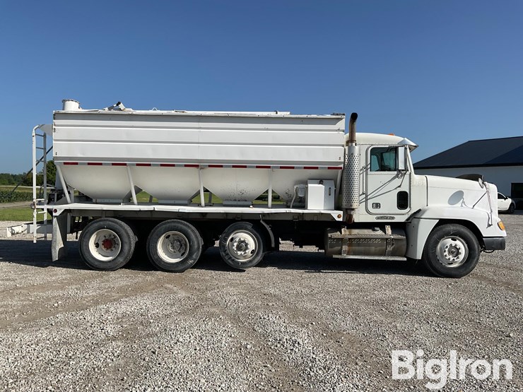 1995-freightliner-fld120-image-4
