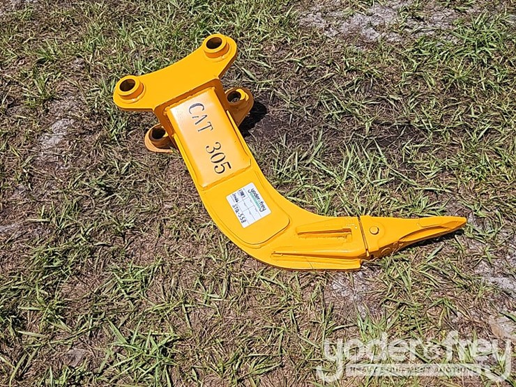 2026-caterpillar-305-image-3