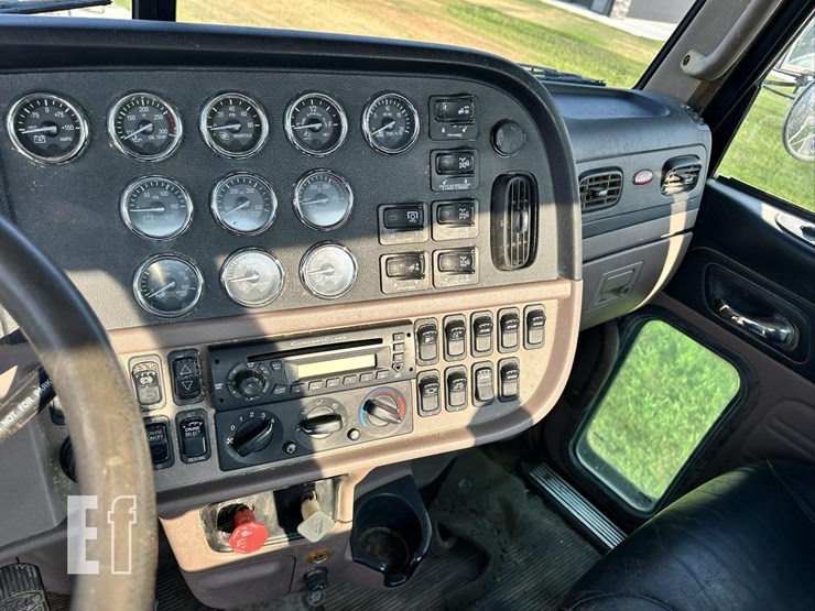2012-peterbilt-386-image-45