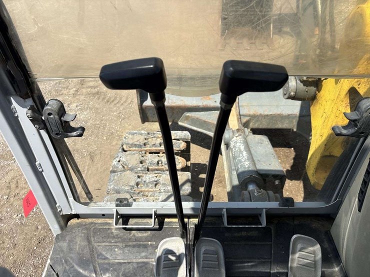 2019-wacker-neuson-et145-image-30