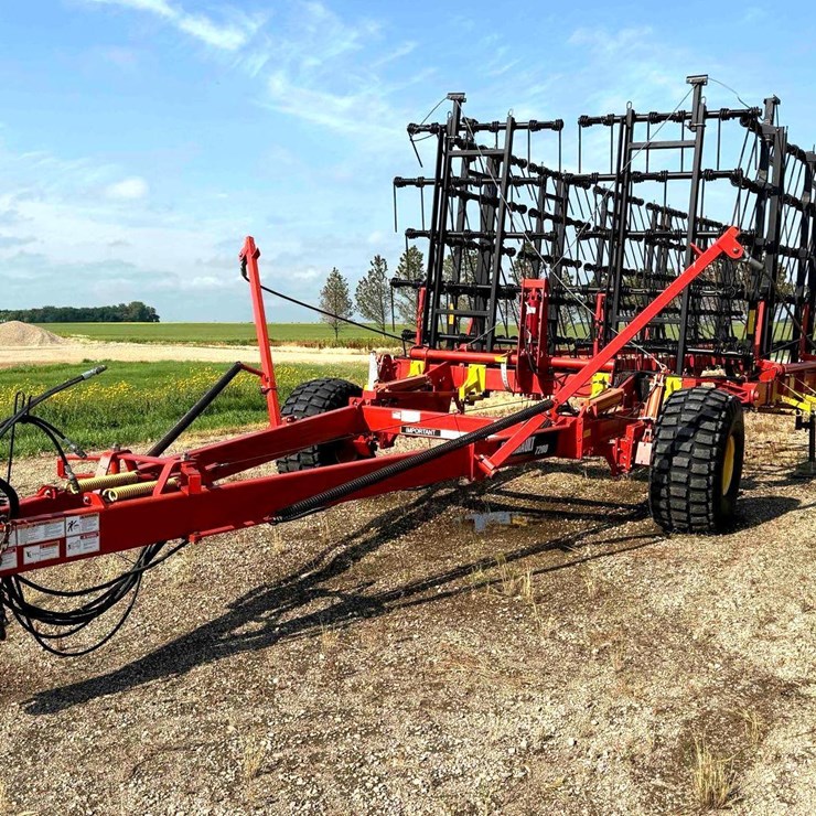 2013 BOURGAULT 7200